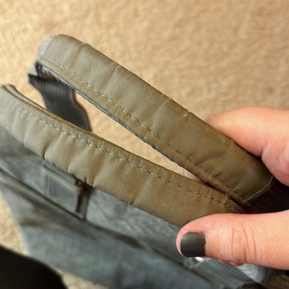 Initial R Crossbody Bag - Picture 4 of 7